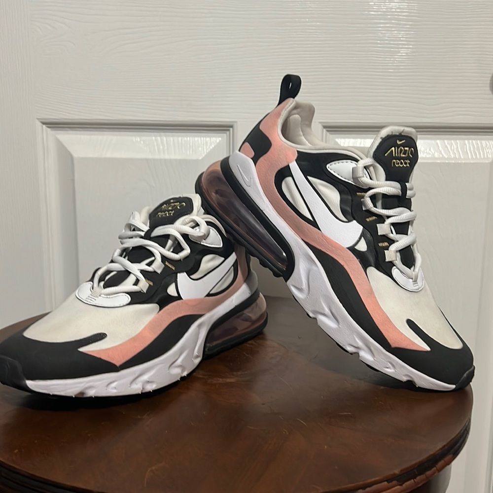 🔥🔥 NIKE AIR MAX 270 REACT - Excellent condition barely worn - Black/Pink/White